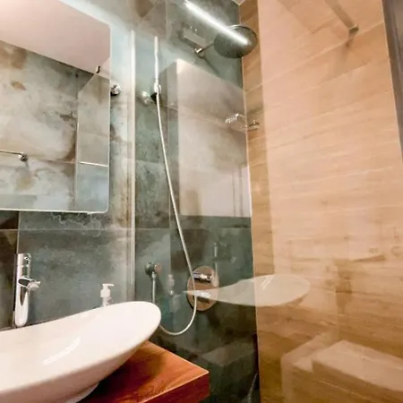 Terrace Nest - Relaxing Family Apartment, Parking