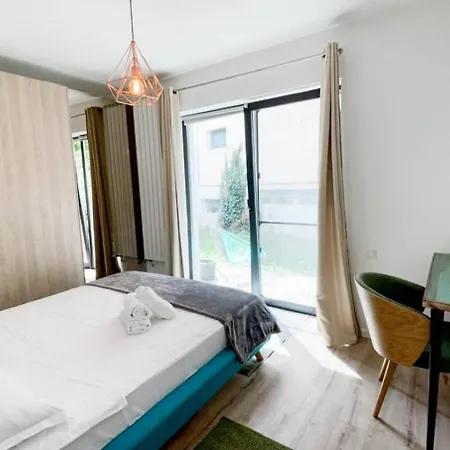 Terrace Nest - Relaxing Family Apartment, Parking Lägenhet