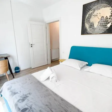 Terrace Nest - Relaxing Family Apartment, Parking Lägenhet