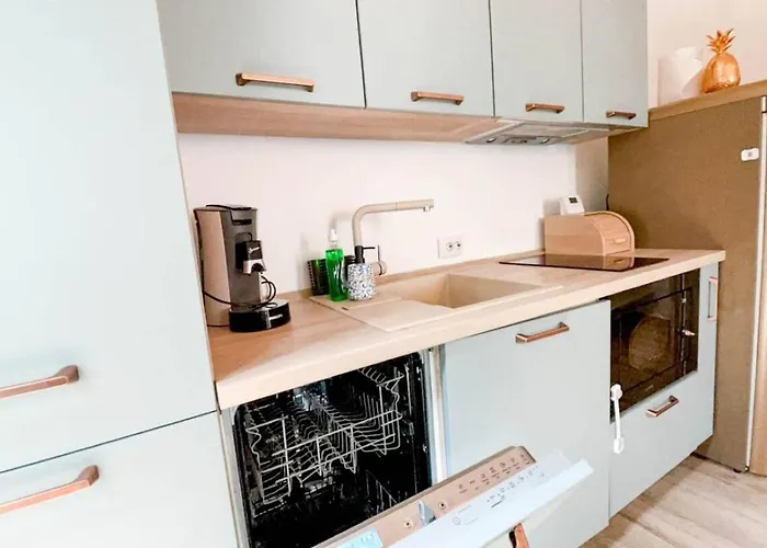 Terrace Nest - Relaxing Family Apartment, Parking Apartmán Kluž